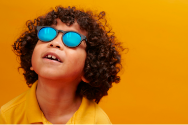 Okulary dla dzieci (Polaryzacja) "Keyhole Jet Black" | Cobalt Blue Mirrored Lenses Polarized (2023)
